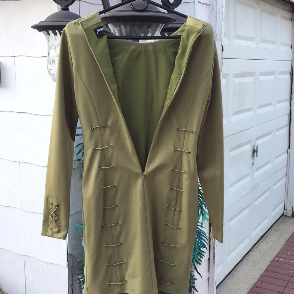 Dress - Picture 5 of 5